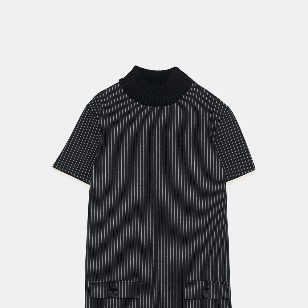 Dress with knit collar